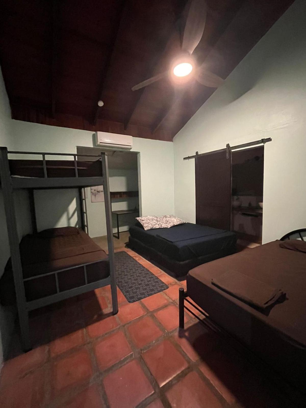 Tamarindo Backpackers Hostel Ngoại thất bức ảnh