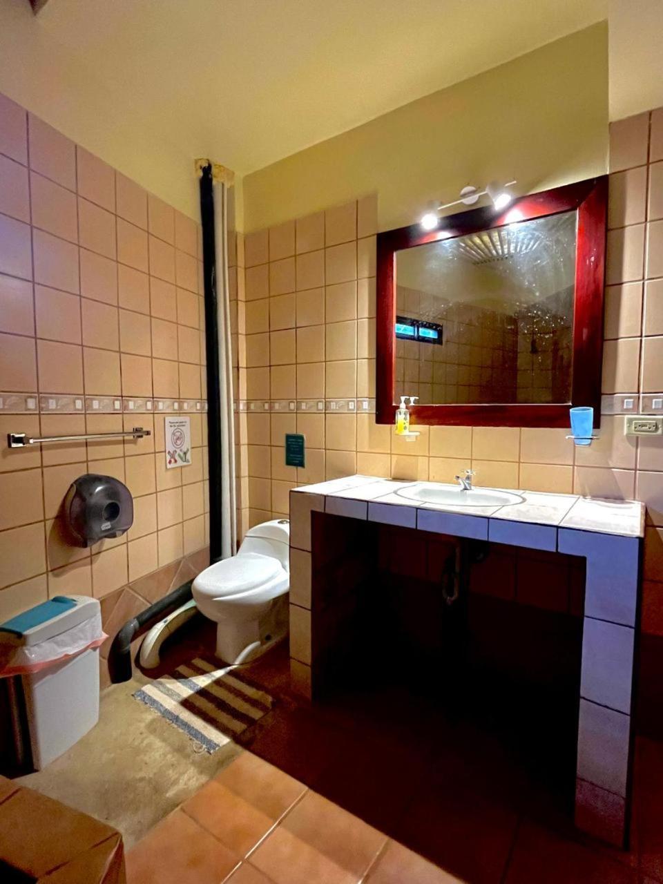 Tamarindo Backpackers Hostel Ngoại thất bức ảnh